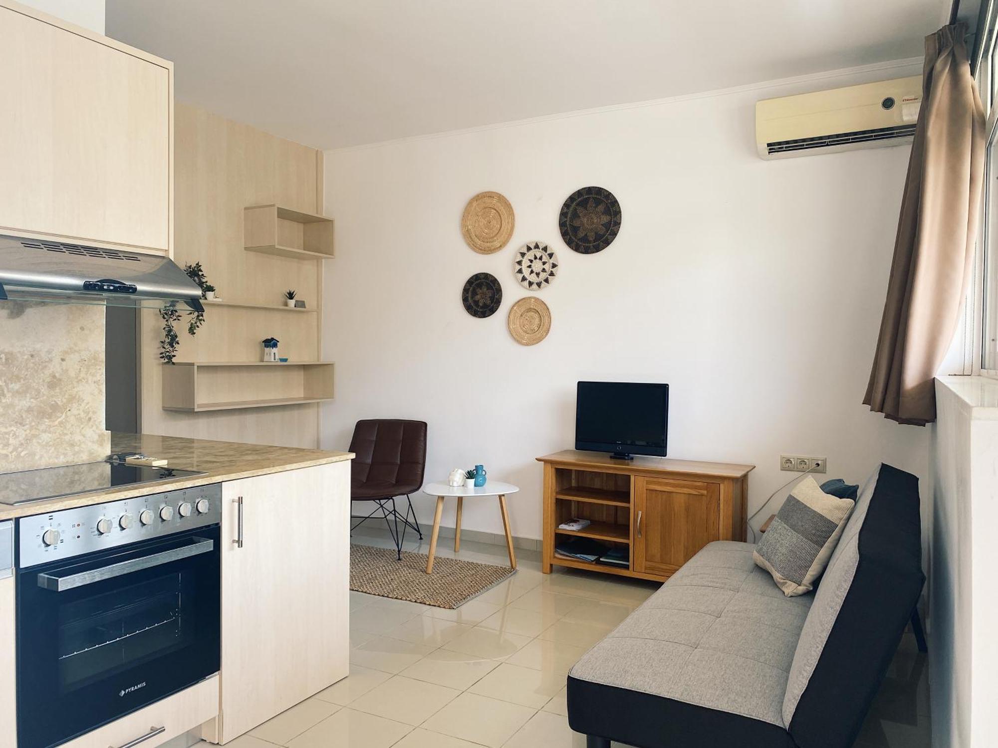 Aparthotel Lagada Makry Gialos (Crete)